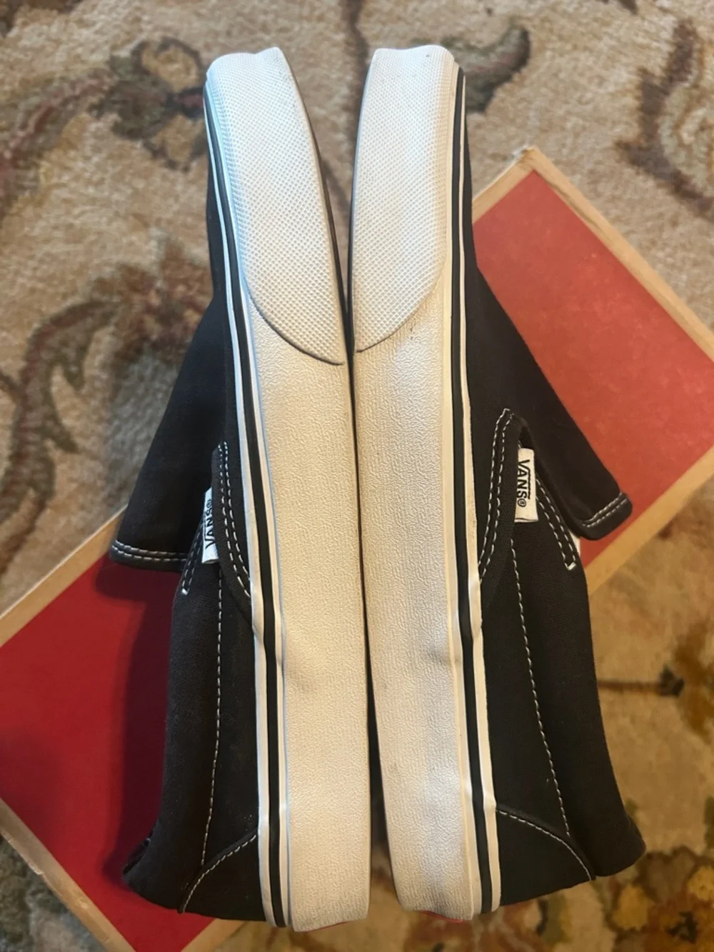 Like new in box. Vans Black & White Classic Slip-On Canvas Mens 9 women 10.5 - Picture 5 of 8